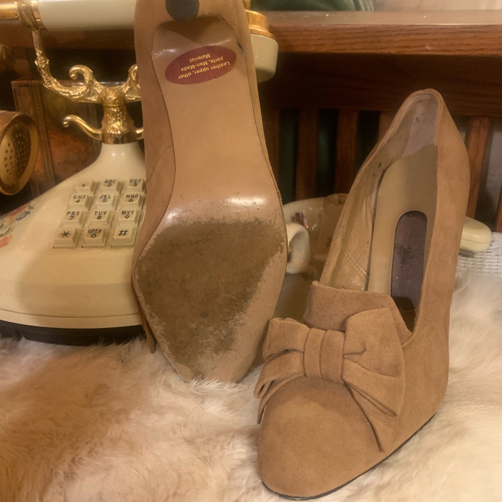 TRUE VINTAGE LEATHER/SUEDE TAN HEELS! 1960-1970s - Picture 6 of 9
